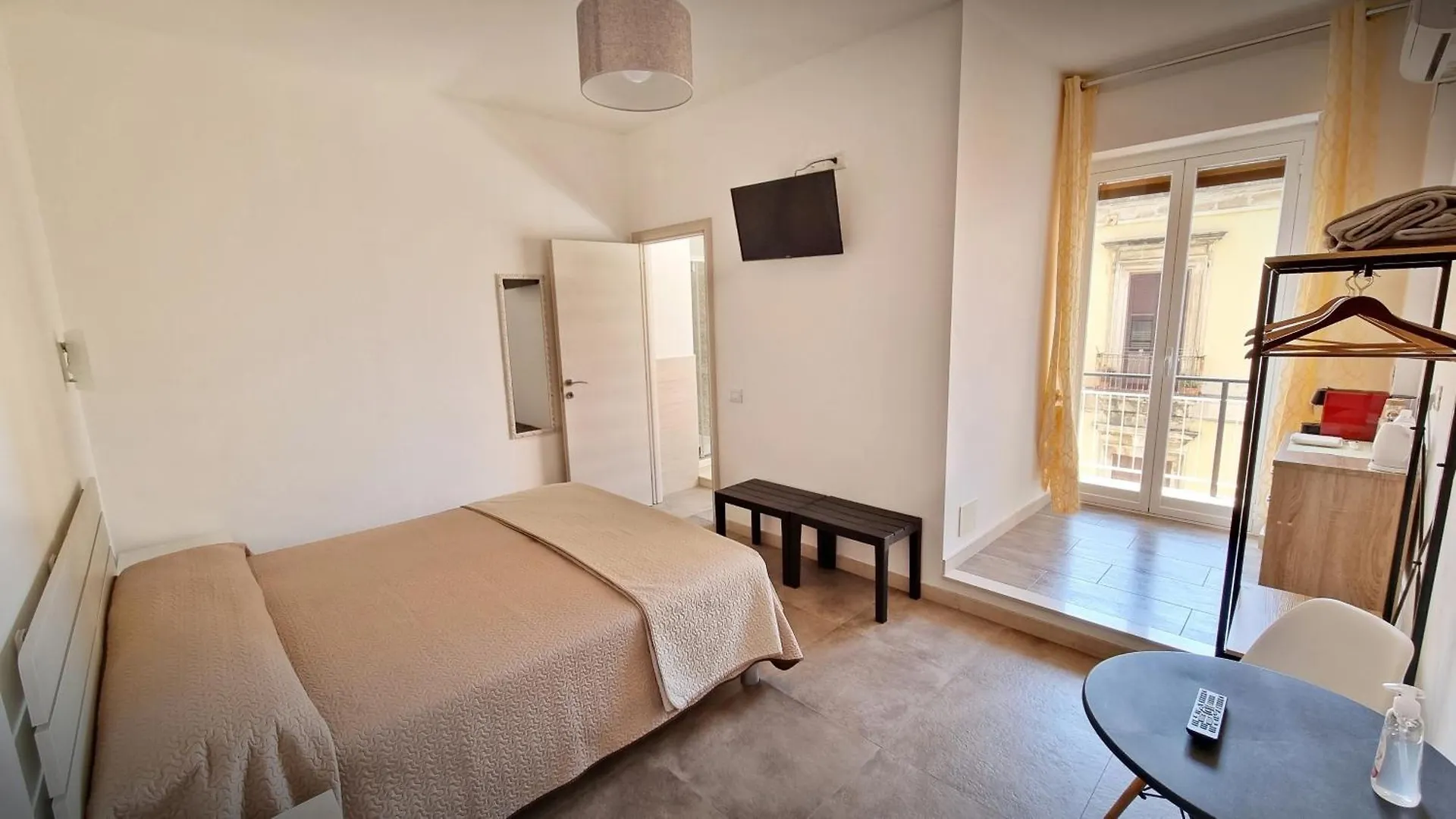Agora Bed & Breakfast Syracuse