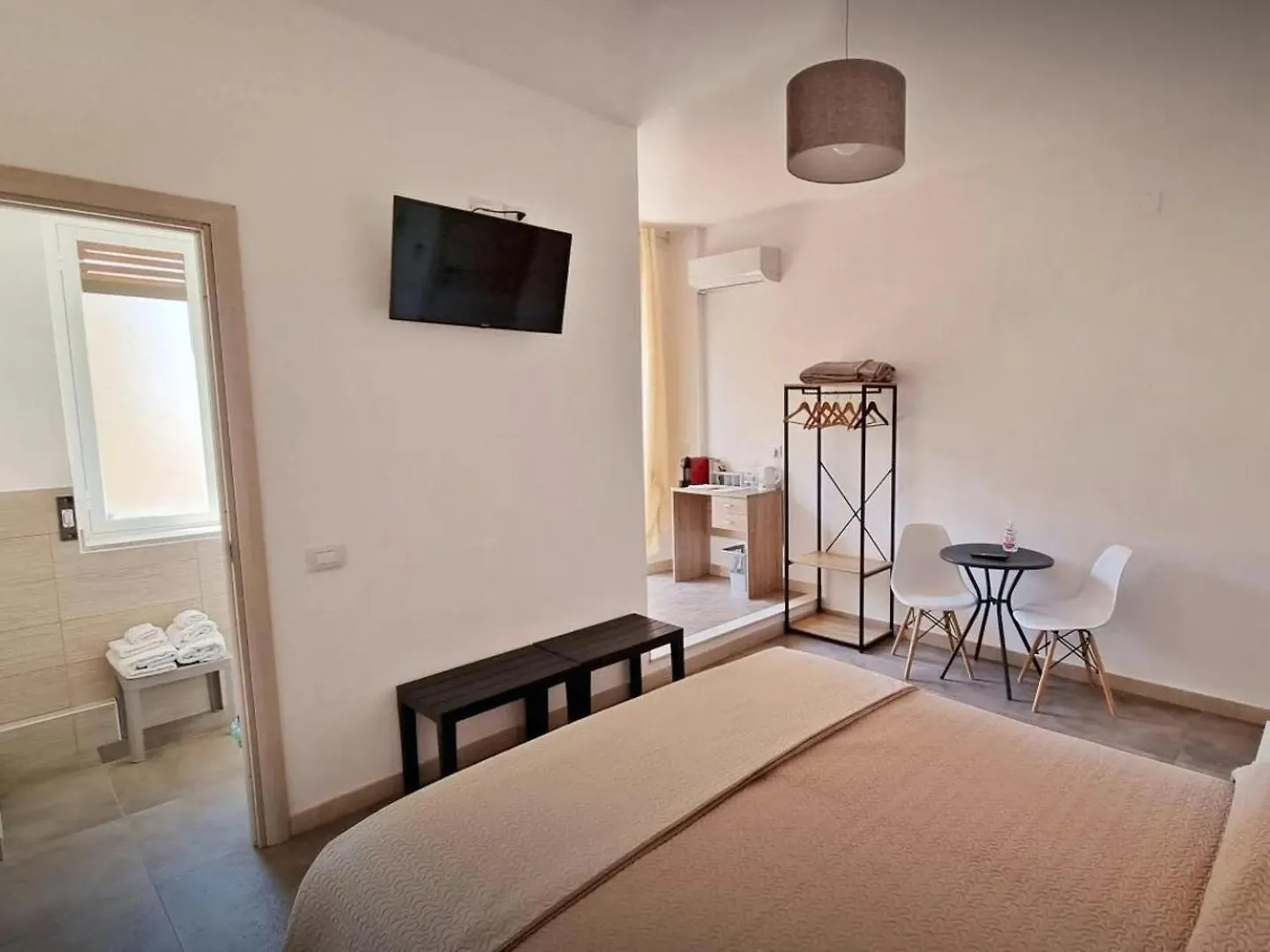 Agora Bed & Breakfast Syracuse